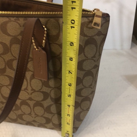 COACH SIG ZIP TOTE NWT - Picture 8 of 10